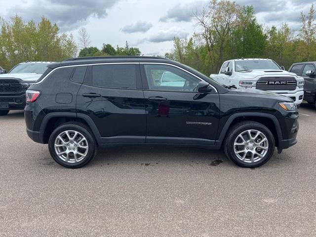 new 2024 Jeep Compass car, priced at $29,992