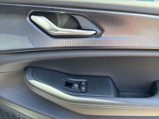 new 2025 Jeep Grand Cherokee car, priced at $40,926