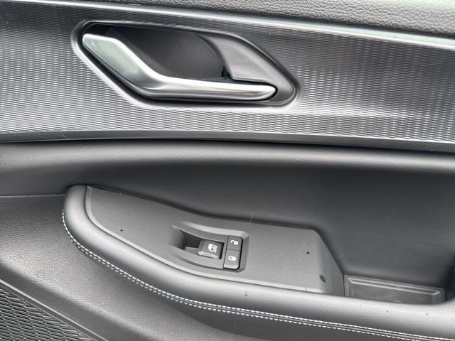 new 2025 Jeep Grand Cherokee car, priced at $43,575