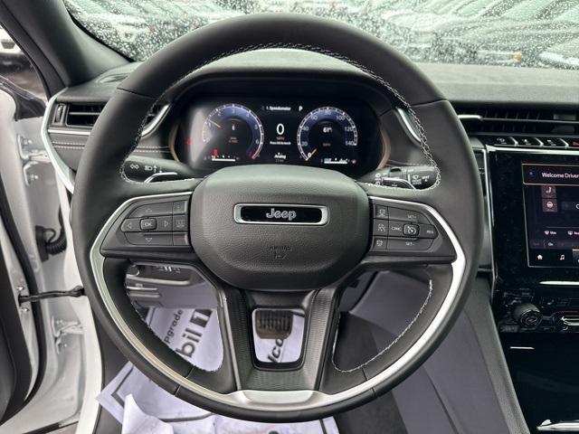 new 2025 Jeep Grand Cherokee car, priced at $43,575