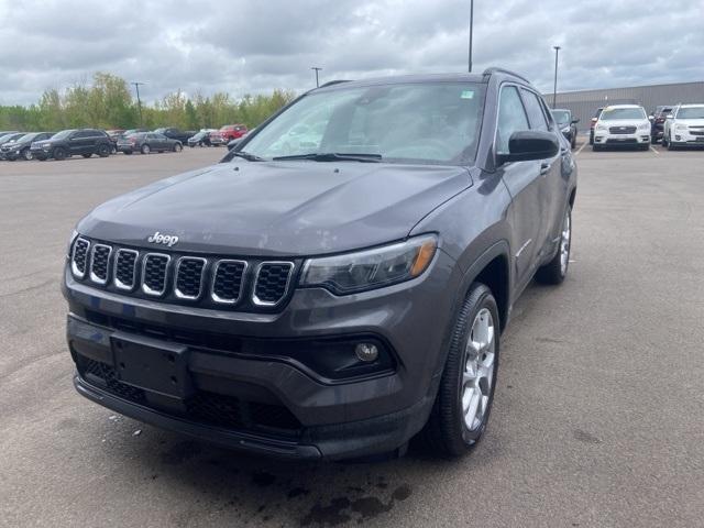 new 2024 Jeep Compass car, priced at $29,992