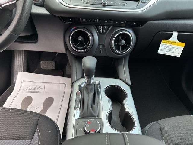 new 2025 Chevrolet Blazer car, priced at $39,335