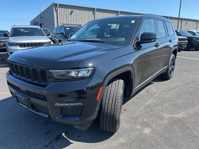 new 2025 Jeep Grand Cherokee L car, priced at $51,011