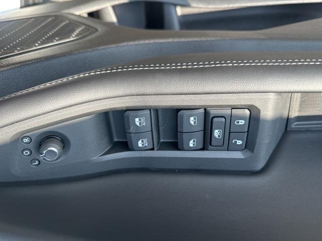 new 2025 Jeep Grand Cherokee car, priced at $40,643