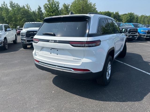 new 2025 Jeep Grand Cherokee car, priced at $40,643