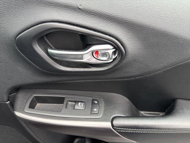 used 2019 Jeep Cherokee car, priced at $18,785