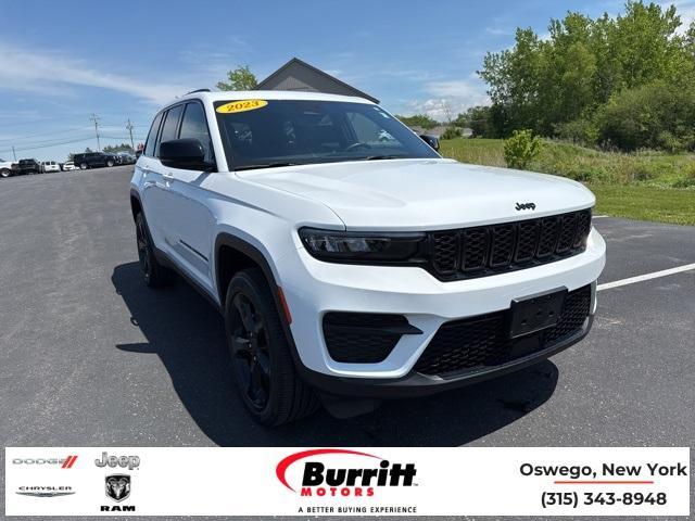 used 2023 Jeep Grand Cherokee car, priced at $33,498