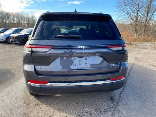 new 2024 Jeep Grand Cherokee car, priced at $49,615