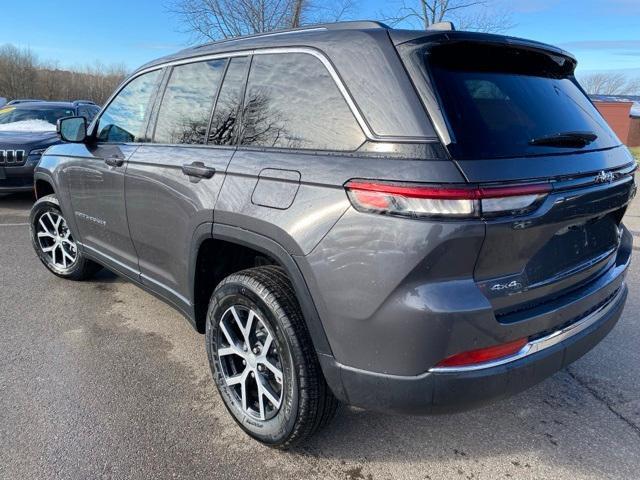 new 2024 Jeep Grand Cherokee car, priced at $49,615