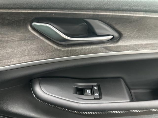 new 2025 Jeep Grand Cherokee car, priced at $45,836