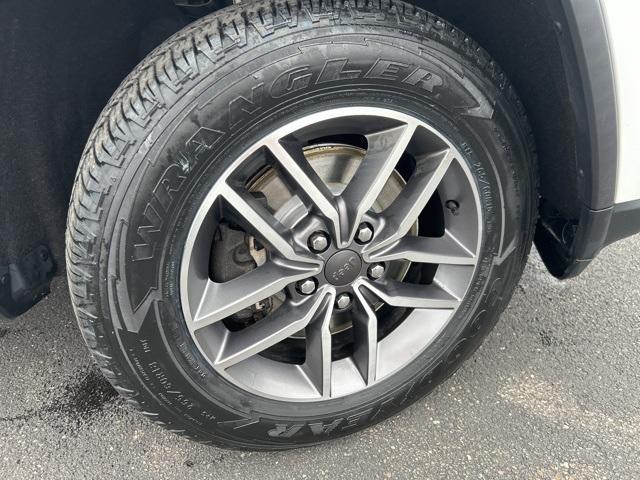 used 2022 Jeep Grand Cherokee WK car, priced at $28,499