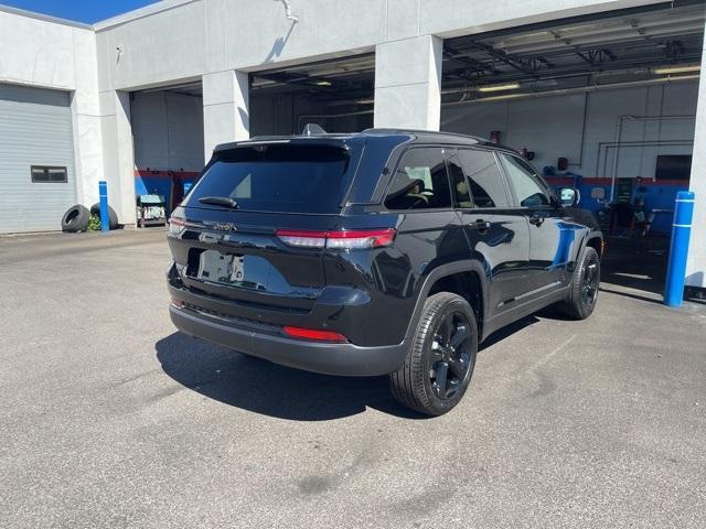 new 2025 Jeep Grand Cherokee car, priced at $53,594