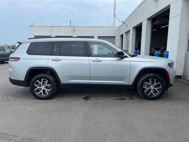 new 2024 Jeep Grand Cherokee L car, priced at $45,813