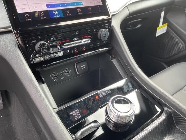 new 2025 Jeep Grand Cherokee L car, priced at $48,197