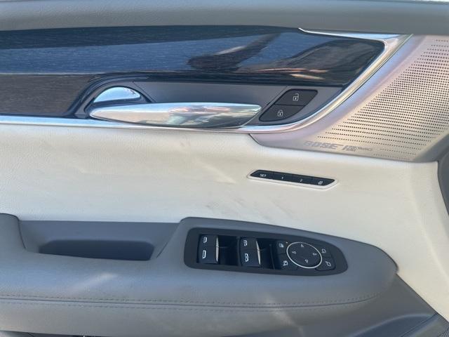 used 2023 Cadillac XT6 car, priced at $41,885