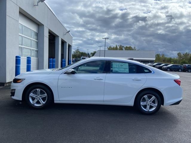 new 2025 Chevrolet Malibu car, priced at $26,820