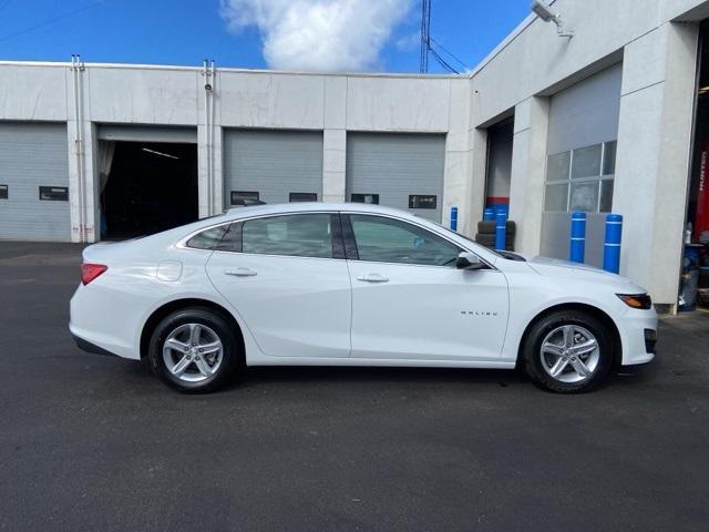 new 2025 Chevrolet Malibu car, priced at $26,820