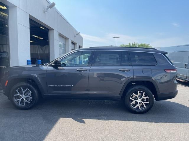new 2025 Jeep Grand Cherokee L car, priced at $46,995