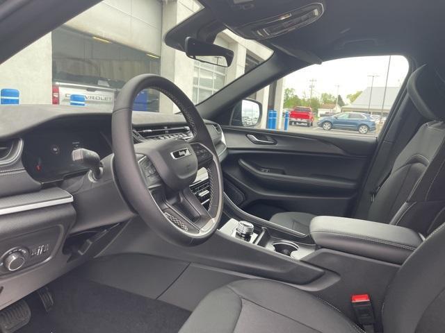 new 2025 Jeep Grand Cherokee car, priced at $41,238