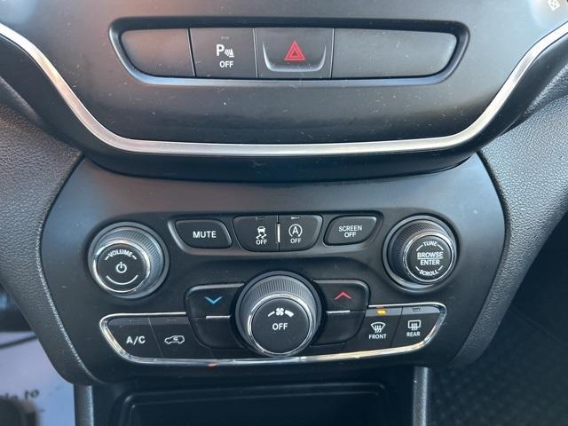 used 2020 Jeep Cherokee car, priced at $17,585