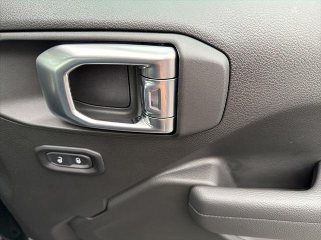 new 2026 Jeep Wrangler car, priced at $48,030