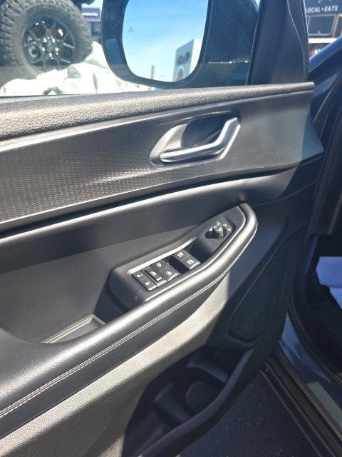 used 2023 Jeep Grand Cherokee car, priced at $31,488