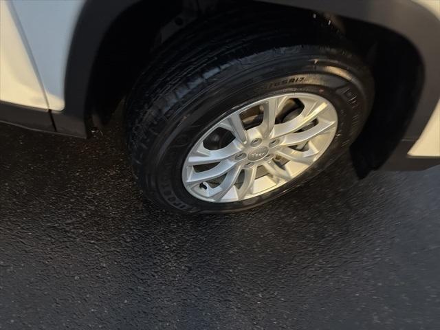 used 2022 Jeep Cherokee car, priced at $25,498