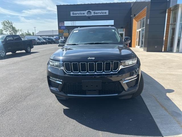 new 2025 Jeep Grand Cherokee car, priced at $43,681