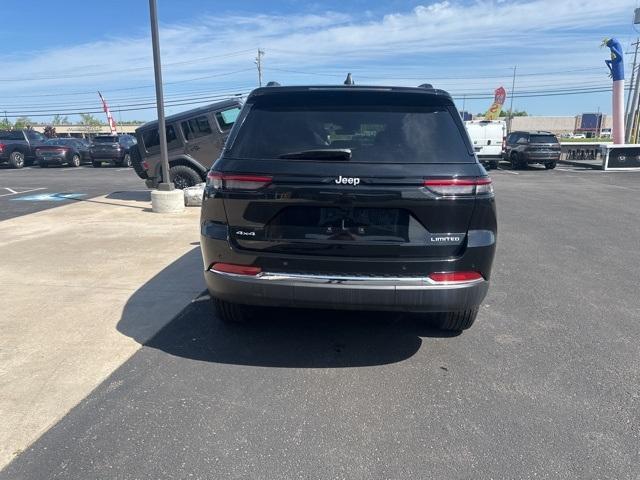 new 2025 Jeep Grand Cherokee car, priced at $43,681