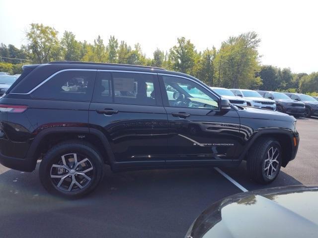 new 2024 Jeep Grand Cherokee car, priced at $43,986