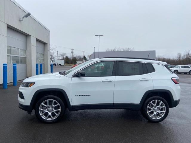 new 2024 Jeep Compass car, priced at $29,427