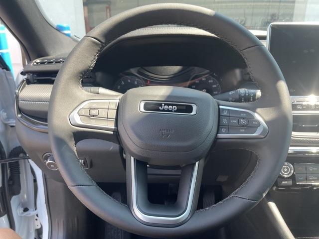 new 2025 Jeep Compass car, priced at $38,010