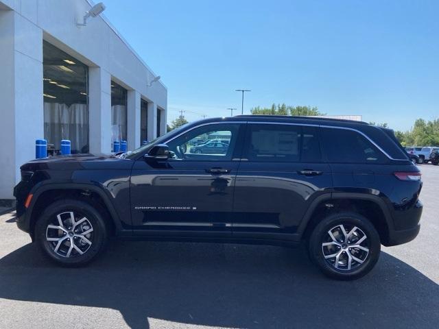 new 2024 Jeep Grand Cherokee car, priced at $43,986