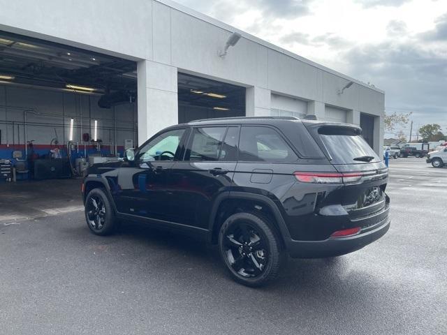 new 2025 Jeep Grand Cherokee car, priced at $45,836