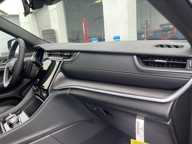 new 2025 Jeep Grand Cherokee car, priced at $45,836