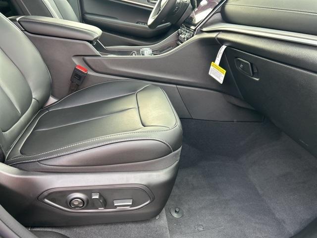 new 2025 Jeep Grand Cherokee car, priced at $43,483