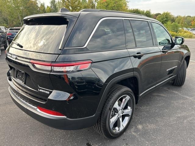 new 2025 Jeep Grand Cherokee car, priced at $43,483