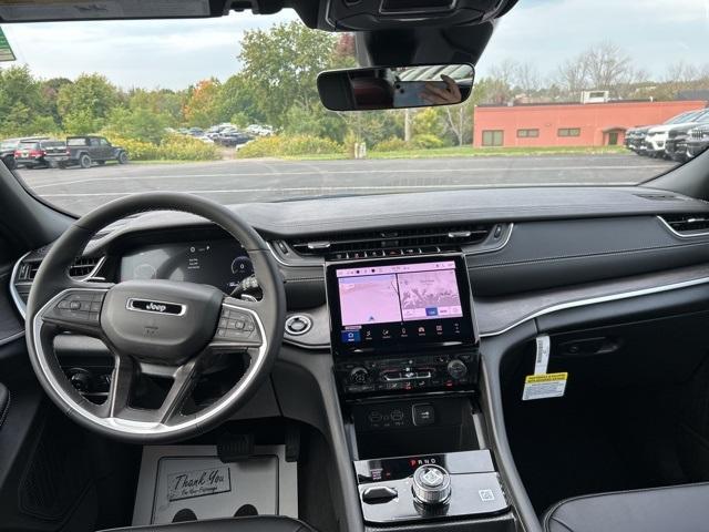 new 2025 Jeep Grand Cherokee car, priced at $43,483