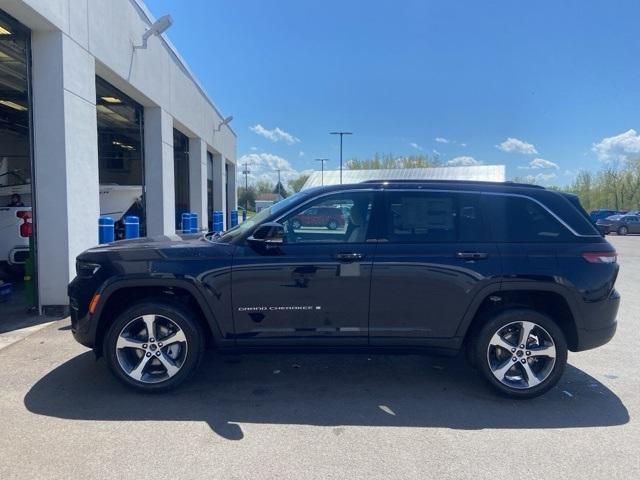 new 2024 Jeep Grand Cherokee car, priced at $50,245