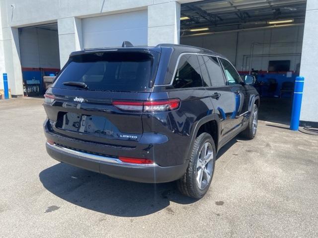 new 2024 Jeep Grand Cherokee car, priced at $50,245