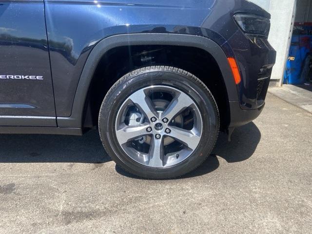 new 2024 Jeep Grand Cherokee car, priced at $50,245