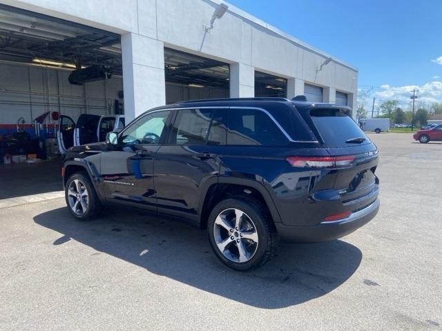 new 2024 Jeep Grand Cherokee car, priced at $50,245