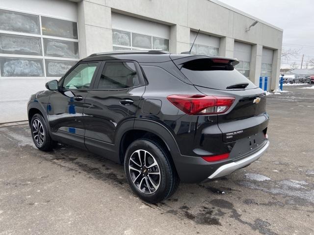 new 2025 Chevrolet TrailBlazer car, priced at $28,541