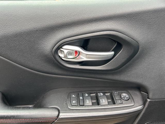 used 2015 Jeep Cherokee car, priced at $13,888