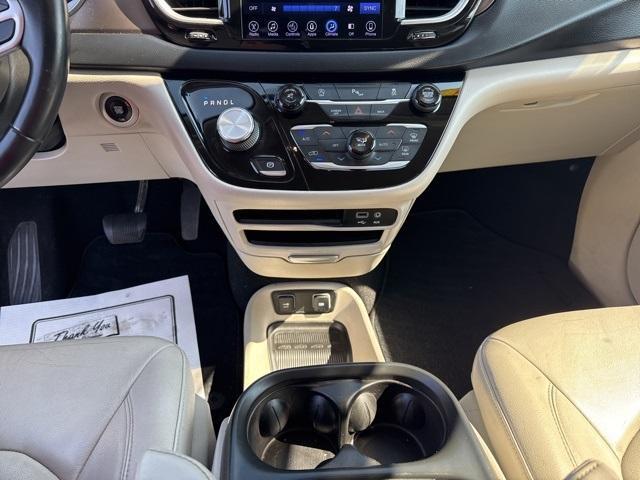used 2017 Chrysler Pacifica car, priced at $15,585