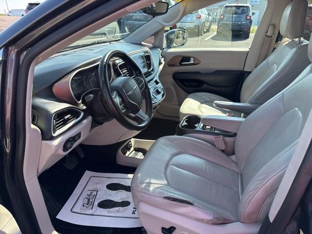 used 2017 Chrysler Pacifica car, priced at $15,585
