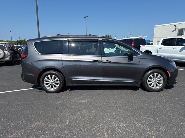 used 2017 Chrysler Pacifica car, priced at $15,585