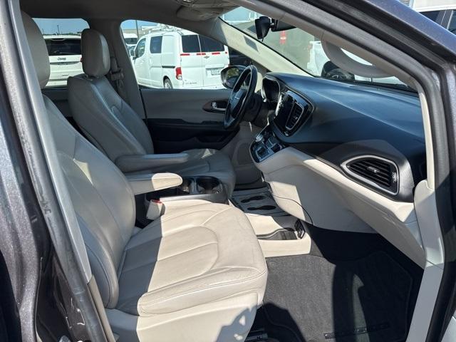 used 2017 Chrysler Pacifica car, priced at $15,585