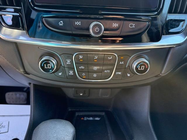 used 2023 Chevrolet Traverse car, priced at $33,885