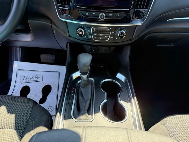 used 2023 Chevrolet Traverse car, priced at $33,885